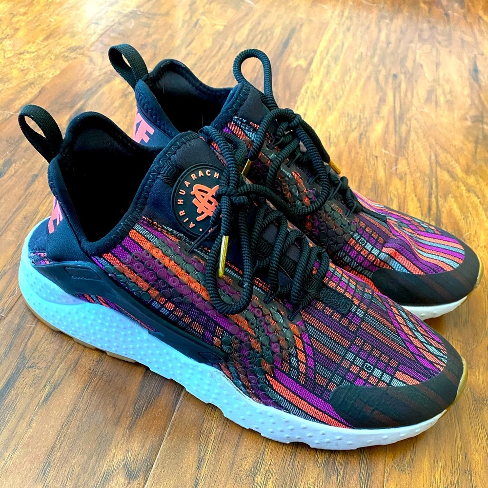 Nike WMNS Air Huarache Run Ultra JC